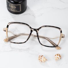 Rendon square prescription glasses in tortoise - durable, comfortable to wear, high quality, and affordable price, also can be as non-prescription glasses. Large Frame Glasses For Women, Stylish Readers For Women, Eyeglasses For Women 2024, 2024 Glasses Trends, Cute Prescription Glasses, Tortoise Shell Glasses Women, Tortoiseshell Glasses, Large Frame Glasses, Glasses Trends