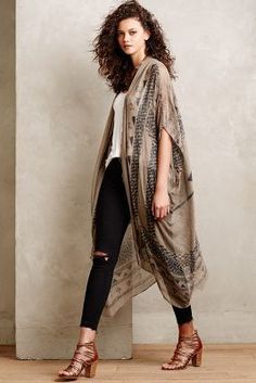 Subtle Luxury Desert Etched Kimono Mode Boho, Bohol, Styl Boho, Looks Style, Mode Inspiration, Style Outfits, Look Chic, Anthropologie Tops, Look Fashion