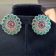 German Silver Stud Earrings With Ruby And Emerald Diamonds Surrounding Her Like A Flower. Versatile, Will Match So Many Outfits! Ethnic Indian Wear, Green Statement Earrings, Blue Statement Earrings, Hot Pink Earrings, Pink Stud Earrings, Pink Studs, Bali Silver, Ethnic Earrings, Bird Earrings