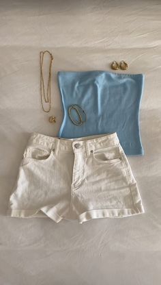 White Shorts Summer Outfits, Summer 2025 Outfits, Fasion Outfits, Fits Clothes, Summer Fits, Cute Simple Outfits