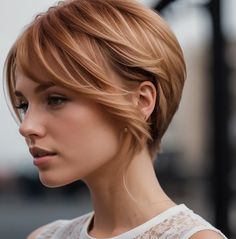 Blunt Cut with Layers: The Hairstyle that Will Add Volume and Thickness to Your Hair Older Women Hairstyles Short, Strawberry Blonde Hair, Voluminous Hair, Hair Makeover, Pixie Bob, Bob Haircut, Pixie Hairstyles