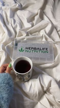 Herbalife Breakfast, Kiwi Nutrition, In Bed Aesthetic, Ketones Drink, Bed Aesthetic, Aesthetic Breakfast