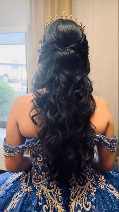 Hair Ideas For A Quinceanera, Sweet 16 Half Up Half Down Hairstyles, Quince Hairstyles Black Hair, Long Quince Hairstyles, Quinceanera Hairstyles Braids, Royal Blue Quinceanera Hairstyles, Half Up Half Down Bun Quinceanera Hairstyles, Quince Hairstyles With Roses, Half Up Half Down Quince Hair With Crown