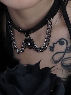 This price is for a choker only, others are not included. Leather Necklace Pendant, Autumn Core, Black Punks, Heart Padlocks, Goth Girl, Estilo Punk, Black Choker, Leather Chokers, Choker Collar