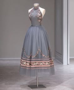 Ball Dresses, Fancy Dresses, Dress Ideas, Gorgeous Dresses, Pretty Dresses, Beautiful Outfits, Elegant Dresses