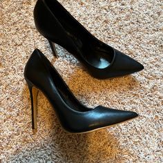 Never Worn Black Pumps By Shoe Republica Spring Pointed Toe Heels For Going Out, Black Heels For Going Out, Black Heels For Fall Date Night, Black Pumps, Wearing Black, Black Heels, Womens Sizes, Pumps, Women Shoes