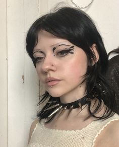 Simple Graphic Eyeliner, Mask Makeup, Creative Makeup Looks