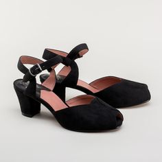 American Duchess: PRE-ORDER Lido Women's Vintage Sandals (Black) Practical Shoes, American Duchess, Vintage Sandals, Wing Shoes, Cuban Heels, Modern Shoes, Faux Suede Fabric, Suede Sandals, Crazy Shoes