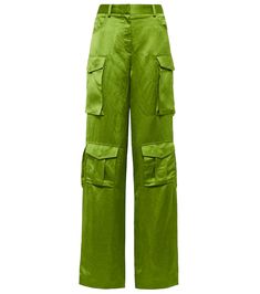 Tom Ford blurs the lines between elegant and utilitarian with these lustrous satin cargo pants. Inspired by Y2K fashion, they have a high-rise with wide legs that feature multiple pockets. | Tom Ford High-rise satin cargo pants Asian Street Wear, Green Cargo Pants Outfit, Best Cargo Pants, Satin Cargo Pants, Beige Cargo Pants, Outfits New York, Casual Attire For Women, Tom Ford Clothing, Cargo Pants Outfit