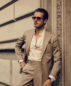 Italian Mens Fashion, Dapper Mens Fashion, Black Suit Men, Tan Suit, Formal Men Outfit, Classy Outfits Men