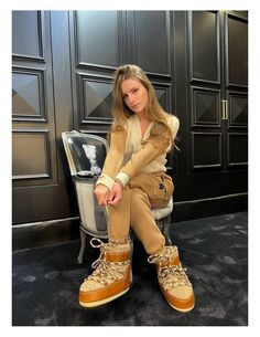 Leather, knitted, brand logo, multicolor pattern, internal padding, laces, round toeline, flat, pebbled sole, contains non-textile parts of animal origin Aspen Fits, Weather Outfits, Moon Boot, Moon Boots, Cold Weather Outfits, 8 Days, Lace Boots, Brown Boots, Lace Up Boots