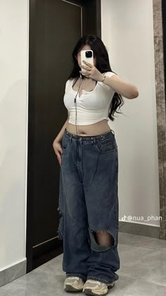 Slim Chubby Body Reference, Plus Size Korean Outfits Summer, Round Face Outfit, 65kg Woman Body Size, Clothes For Chubby Women, Outfits For Thick Thighs, Outfit Ideas Chubby, Street Wear Plus Size