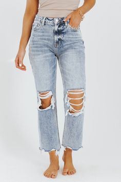 Light Wash Distressed Blue Melody Vintage Crop Straight Jeans - Magnolia Boutique Light Wash Straight Leg Jeans, Outfit Links, Everyday Uniform, Denim Essentials, Trendy Denim, Trendy Jeans, Jean Trends, 90s Inspired, Fit Inspo