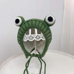 green with wool Frog Earflap Beanie Cap Knitted Frog Hat, Knitted Frog, Frog Hat, Cartoon Frog, Color Cartoon, Crochet Knit Hat, Kid Boy, Animal Hats, Hat Knitting Patterns