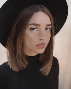 Creator Kseniya Rain on Instagram: “Photo: @helena132” Caramel Hair, Cute Hairstyles For Short Hair, Grunge Hair, Round Face, Hair Designs, Short Hairstyles, Pretty Face, Medium Length Hair Styles