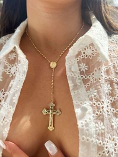 Rosary Cross Necklace, Gold Jewelry Stacking, Buttery Necklace, Dream Jewelry Necklaces, Etsy Gold Jewelry, Hispanic Jewelry, Gold Cross Necklace For Women, Y Necklace Gold, Hard Jewelry