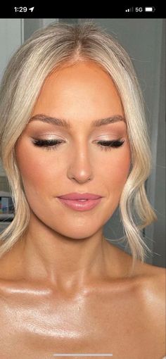 Eye Makeup Blonde Hair, Modern Bridal Makeup, Bridesmaid Makeup Blue Eyes, Makeup Blonde Hair, Bridal Makeup Inspiration, Green Eyes Blonde Hair, Bridal Makeup For Blondes