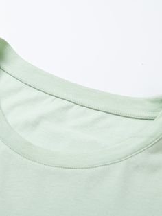 Details: Refreshing bean green T-shirt Loose oversize version The bread pattern on the chest ins style, new and cute Classic round neck design with ribbed trim Materials & Care: Cotton 100% Hand wash | Dry clean Do not bleach Size & Fit: Model is 5'7", Bust 32, Waist 24, Hips 35, wearing a size S Item #: LM2TE34 Green Tee, Green Tshirt, Fresh Green, Boy Tees, Chic Me, Business Casual, Neck Designs, Round Neck, Street Wear