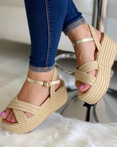 Pap Mam, Bollywood Makeup, Boutique Logo Design, Pretty Sandals, Shoes Outfit Fashion, Boutique Logo, Pretty Shoes, Wedge Espadrille, Shoe Style