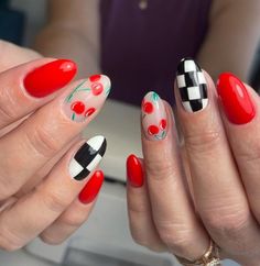 50s Inspired Nails, Cute Funky Nails Summer, 90s Theme Nails, Summer Goth Nails, 50s Nails, Retro Nail Designs, Funky Summer Nails, Groovy Nail Art, Rockabilly Nails