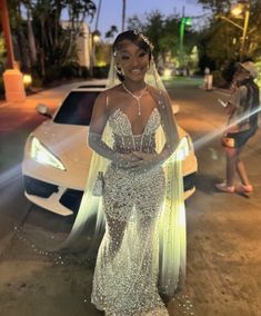 Prom Colors Black People, Prom 2024 Black People, Light Pink Prom Dress Black Women, Baddie Prom Dresses Silver, Prom Dresses Lightskins, Prom Couples Outfits, Somali Beauty, Prom 2k24, Prom Goals