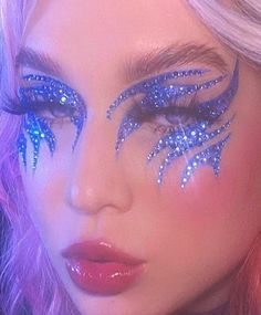 Eye Makeup With Blue, Pearl Makeup Looks, Blue Glitter Makeup, Coachella Makeup, Birthday Makeup Looks, Drag Make-up, Rhinestone Makeup, Bold Eye Makeup, Rave Makeup