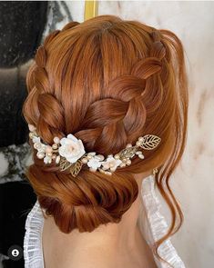 Bridal Hair For Redheads, Wedding Hair For Gingers, Ginger Hair Wedding Hairstyles, Wedding Make Up For Red Heads, Bridal Hairstyles Red Hair, Prom Hairstyles With Accessories, Bridal Hair Redhead, Red Hair Bridesmaid, Fall Wedding Hair For Bride