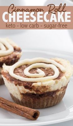 cinnamon roll cheesecake keto - low carb sugar - free cupcakes