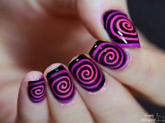 Simply Nailogical: Round gradient cyclone: don't get sucked in Cheshire Cat Nails, Precious Nails, Fun Summer Nails, Fall Gel Nails, Manicure Tips, Disney Nails, Cat Nails, Nail Patterns