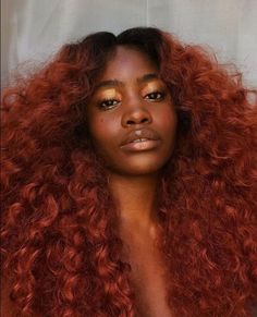 Copper red curls from Sensationnel's Armani Lace Wig. Color T1B/350 Red Hair On Brown Skin, Red Hair On Dark Skin, Copper Orange Hair, Brownish Red Hair, Dark Ginger Hair, Red Brown Hair Color, Red Copper Hair Color, Copper Red Hair, Reddish Brown Hair