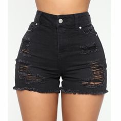 Trendy High Rise Distressed Black Jean Shorts From Fashionnova Brand New Size 5 Summer Jean Shorts Outfit, Distressed High Waisted Shorts, Smart Casual Women, Trousers Women Wide Leg, Fest Outfits, Summer Shorts Outfits, Black High Waisted Shorts, Look Short, Jeans For Short Women