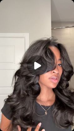 112K likes, 606 comments - alyriaxo on September 2, 2024: "Speechless😭😭😭😭 #fyp #quickweave #layers #layershaircut #flexirods".