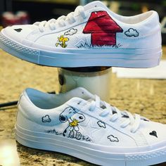 Custom painted Converse shoes inspired by Charlie Brown's Snoopy. All my shoes are painted with high quality acrylic paint and sprayed with a high gloss UV protectant. Custom requests are welcomed! All shoes are made to order please add a note to seller with the size you need in Men's or Woman's Snoopy Sneakers, Custom Painted Converse, Painted Converse, Purple Converse, Painted Sneakers, Converse Low, Converse Low Tops, Charlie Brown And Snoopy, My Shoes