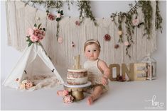 Boho Cake Smash, 1st Birthday Dress, Cake Smash Theme, Baby Birthday Photoshoot, White Baby Dress, 1st Birthday Girl Decorations, Boho Cake, Smash Cake Girl