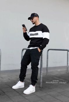 Chill Outfits Men, Swag Boys Style, Black Men Casual Style, Drip Ideas, Sporty Outfits Men, Sneakers Outfit Men, Mens Casual Suits, Money Lifestyle, Athleisure Men