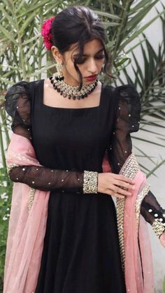 Khaddi Net Dresses, Long Frocks With Puff Sleeves, Puff Sleeves Outfit Dress Formal, Sleeves Design For Net Fabric, Puff Sleeves Frock, Net Puff Sleeve Dress, Net Kurti Sleeves Design, Black Dress Frock Design, Black Dress Stitching Ideas