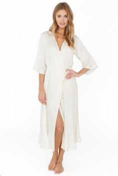 White Bridal Robes and Bridal PJs! | Plum Pretty Sugar Bridesmaid Robes and Bridesmaid Dresses Bridal Pjs, Bridesmaid Get Ready Outfit, White Bridal Robe, Long Bridal Robe, Bridal Pajamas, Wedding Robes, Bridesmaid Getting Ready, Bridesmaid Pyjamas