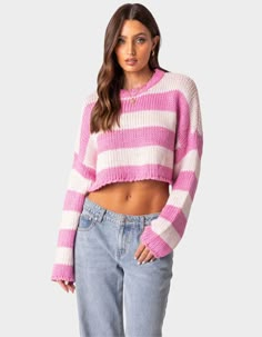 This Cropped Sweater Is The Perfect Choice For Staying Warm While Looking Super Cute. It's Perfect To Wear With A Pair Of Jeans To Dress It Down Or Dress It Up With A Mini Skirt When You're Going Out On The Town. Knitted Sweater . Cropped Fit. 100% Acrilan. Model Wears Size Xs/s. Model Height Is 5'9. Item Care: Hand Wash. | Edikted Ozzy Cropped Striped Knitted Sweater Pink Crop Sweatshirt Outfit, Cropped Knitted Sweater, Striped Knitted Sweater, Mode Zara, Winter Mood, Prom 2024, College Fits, Sweater Cropped, Cropped Pullover