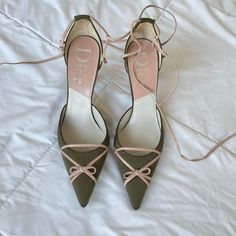 Dainty Shoes, Dainty Heels, Hak Tinggi, Shoes Heels Classy, Vintage Heels, Heels Classy, Fancy Shoes, Cute Heels