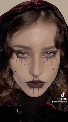 Witch Halloween Costume Make Up, Simple Witchy Makeup, Witches Make Up, Witch Makeup Simple, Spooky Witch Makeup, Witch Makeup Ideas Halloween, Make Up Bruja, Witch Makeup Aesthetic, Makeup Bruja Halloween