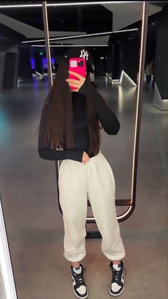 Gangsta Girl Style, Iranian Women Fashion, Stylish Dresses For Girls, Swaggy Outfits, Outfits Fashion, Minimalist Outfit, Types Of Fashion Styles, Cute Casual Outfits, Simple Outfits