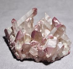 Pink Lithium Quartz, Quartz Crystal Aesthetic, Colorful Crystals, Crystal Power, Crystal Aesthetic, Stones Throw, Pretty Rocks