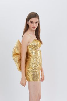 "SGinstar Teya gold big bow dress 🌸Made to order for every sizes 🌸Please check my sizes chart before ordering(US, UK, EU,AU) 🌸if not fit please measurement your bust waist and hips for me 🌸There is a zipper on the left side 🌸Dress made with sequin fabric 🌸The big bow can be taken off 🌸color:more than 18 colors 🌸If you have any questions please feel free to contact me SGinstar Size Guide UK4/US0/EU32/AU4 Bust 31\"(78cm.) Waist24\"(60cm.) Hips33\"(83.5cm.) UK6/US2/EU34/AU6 Bust32\"(80.5cm. Gold Bow Dress, Gold Sequin Mini Dress For Evening, Gold Sequin Mini Cocktail Dress, Glamorous Gold Mini Dress For Holiday Party, Chic Gold Mini Dress For Prom, Chic Gold Mini Dress For Holiday, Glamorous Bow Mini Dress For Gala, Glamorous Gold Sequin Mini Dress, Chic Gold Sequin Party Dress