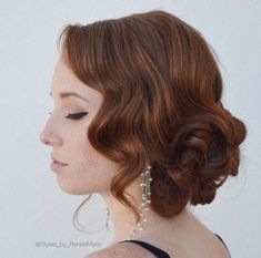 58 Ideas Vintage Wedding Hairstyles Updo Pin Up Pinup #wedding #hairstyles #vintagewedding Pinup Wedding Hairstyles, Pinup Wedding, Vintage Wedding Hairstyles, Glamorous Wedding Makeup, Hairstyles Vintage, Vintage Bridal Hair, Retro Wedding Hair, Wavy Wedding Hair