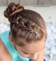 Hairstyles Kindergarten, Kindergarten Hairstyles, Girls Hairdos, Easy Little Girl Hairstyles, Gymnastics Hair, Girl Hair Dos, Girls Hairstyles Easy, Cheer Hair, Toddler Hairstyles Girl