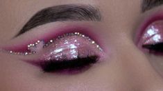 Pink Sparkly Makeup Looks, Euphoria Pink Makeup, Black And Pink Makeup Looks, Pink Y2k Makeup, Pink Euphoria Makeup, Y2k Make Up, Pink Birthday Makeup, Pink Sparkly Makeup, Hot Pink Eye Makeup