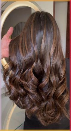 Highlight Colours For Brown Hair, Brown Global Hair Color With Highlights, Coffee Bean Brown Hair, Hair Colour For Wavy Hair, Winter Hair Colours Brunette, Hair Colour Ideas For Brunettes Coloring, Brown Hair Colors For Winter, Brown Hair Colours Ideas, Hair Colour Ideas Brunette