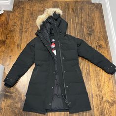 Xs Canada Goose Shelburne Jacket Black Canada Goose Jacket, Canada Goose Shelburne Parka, Canada Goose, Canada Goose Jackets, Limited Time, Parka, Jackets & Coats, Jackets For Women, Black