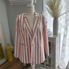 Nwt Forever21 Striped Blazer Chic White Forever 21 Outerwear, Trendy Striped Blazer For Spring, White Blazer Women, Halloween 23, Gold Blazer, Striped Suit, Work Blazer, Tan Blazer, Satin Blazer