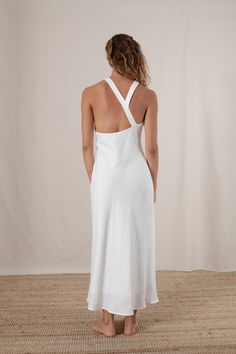 Fitted White A-line Linen Dress, White Fitted A-line Linen Dress, Fitted Linen V-neck Maxi Dress, Off-white Linen Beach Dress, White Linen V-neck Maxi Dress, White Wrap Dress, Linen Midi Dress, White Maxi, Knitwear Dress